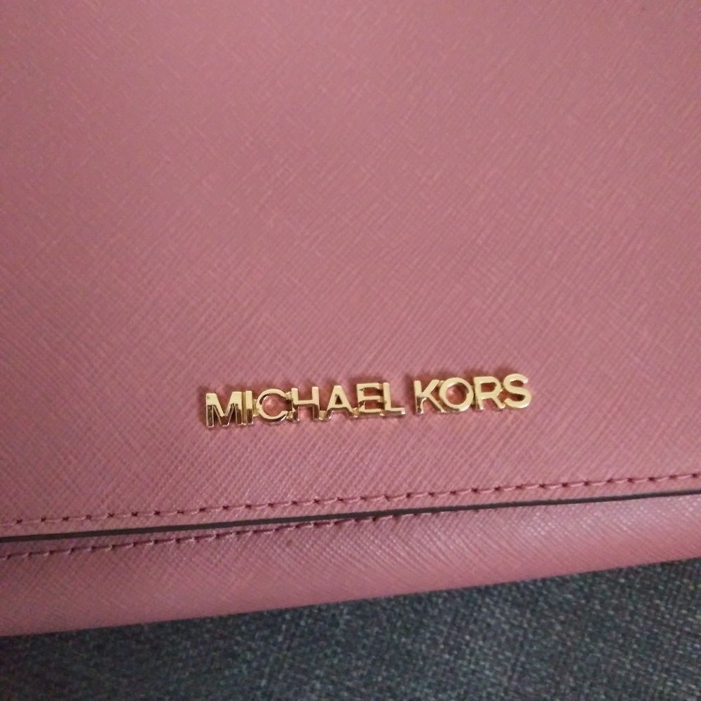 NWT MICHAEL KORS LARGE PHONE CROSSBODY BAG CASE CLUTCH - Picture 2 of 7